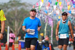 BIB: 42818, 45157
                            <button type="button" onclick="openModal(9925693)" class="btn btn-primary btn-sm float-right btn-popup" data-toggle="modal" data-target=".modal-high-quality">
                        <i class="fas fa-shopping-cart"></i> Add to Cart
                    </button>
                                            <button type="button" onclick="isThisMe(9925693, true)" class="btn btn-success btn-sm float-right btn-popup btn-isme hidden" data-toggle="tooltip" data-placement="bottom" title="นี่คือรูปของคุณใช่ไหม คลิกที่นี่เพื่อเอาเข้าอัลบั้ม">
                        <i class="fas fa-plus"></i> Add to album
                    </button>
                    <button type="button" onclick="isThisMe(9925693, false)" class="btn btn-warning btn-sm float-right btn-popup btn-isnotme hidden">
                        <i class="fas fa-ban"></i> Remove from album
                    </button>